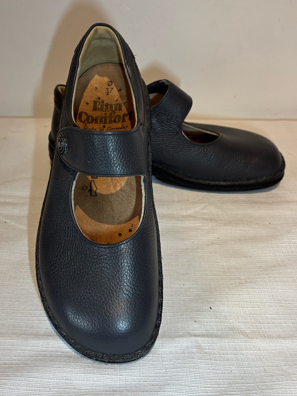 Finn Comfort Laval Mary Jane Shoe Size 37 (6.5-7)